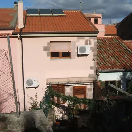 Su Ghindalu Apartamento *