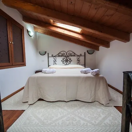 Su Ghindalu Apartamento *